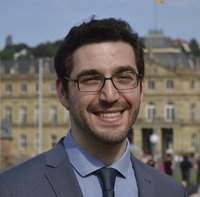 Thumb ticker sm thumb ticker linedi2